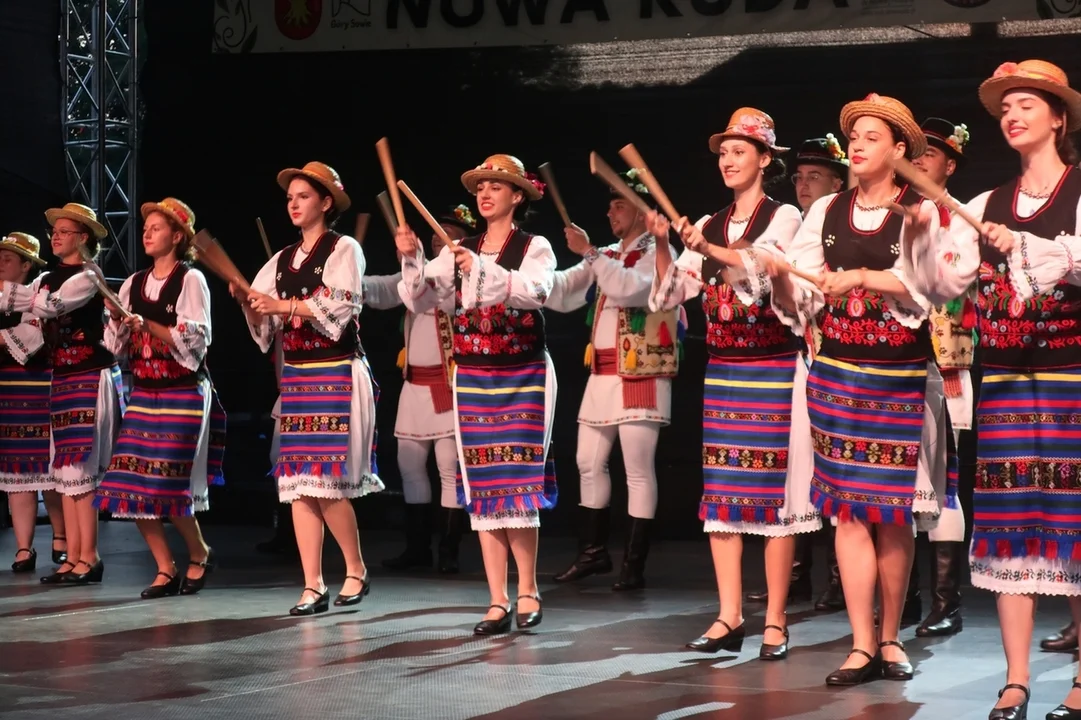 Nowa Ruda. Rozpoczął się Międzynarodowy Festiwal Folkloru [galeria]