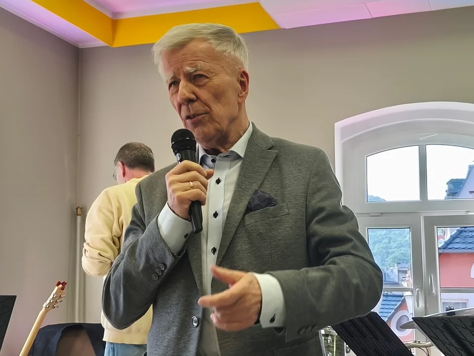 Inauguracja Festiwalu Dzieje Się w Nowej Rudzie. Marek Margielewski, prof. Jan Miodek i Sigit Band w MBP [galeria]