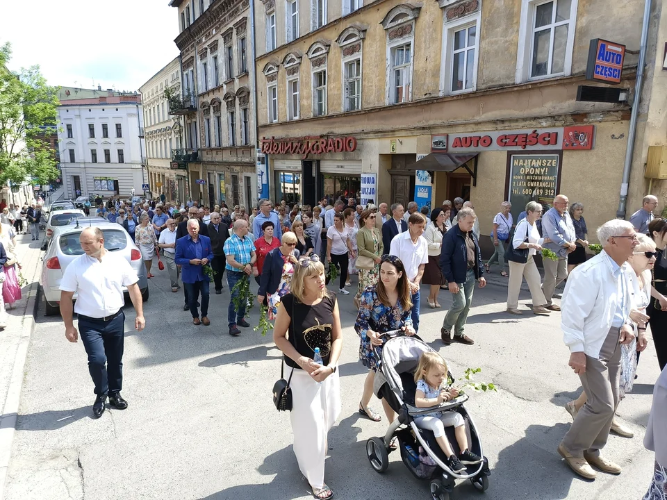 Boże Ciało w Nowej Rudzie. Ulicami przeszła uroczysta procesja [galeria]