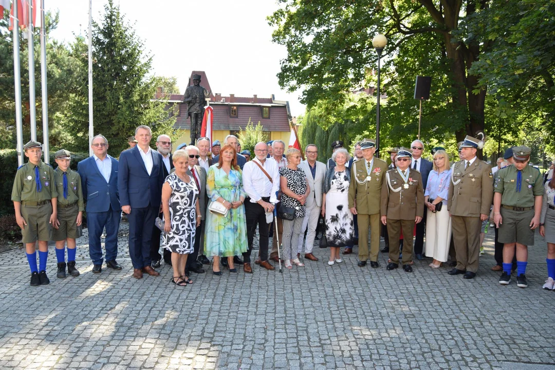 Święto Wojska Polskiego w Kłodzku. Wręczono odznaczenia - Zdjęcie główne