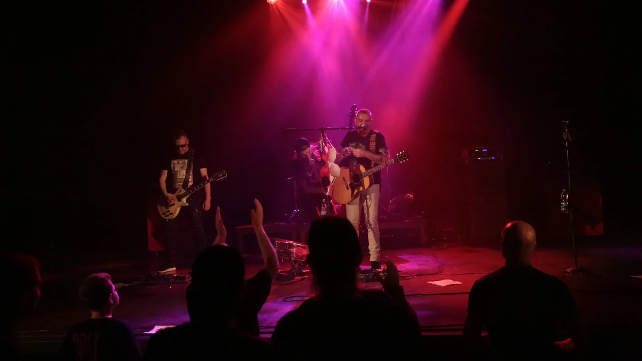 Nowa Ruda. Koncert legendy polskiego rocka w Miejskim Ośrodku Kultury [galeria]