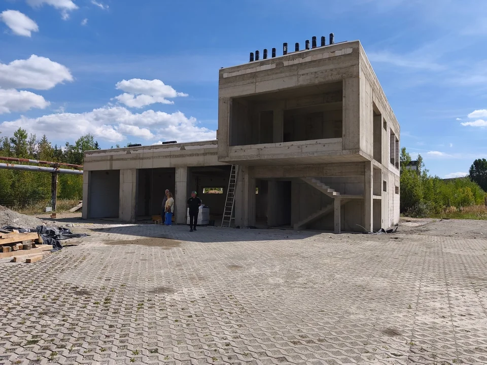 Nowa Ruda. Remiza dla OSP Słupiec z pięciomiesięcznym opóźnieniem? [zdjęcia]