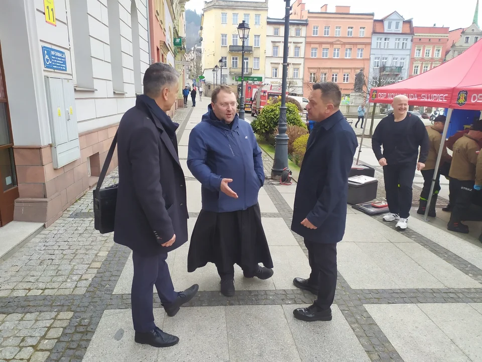 Śniadanie Wielkanocne w Nowej Rudzie. Dużo smakołyków i sporo gości [zdjęcia]