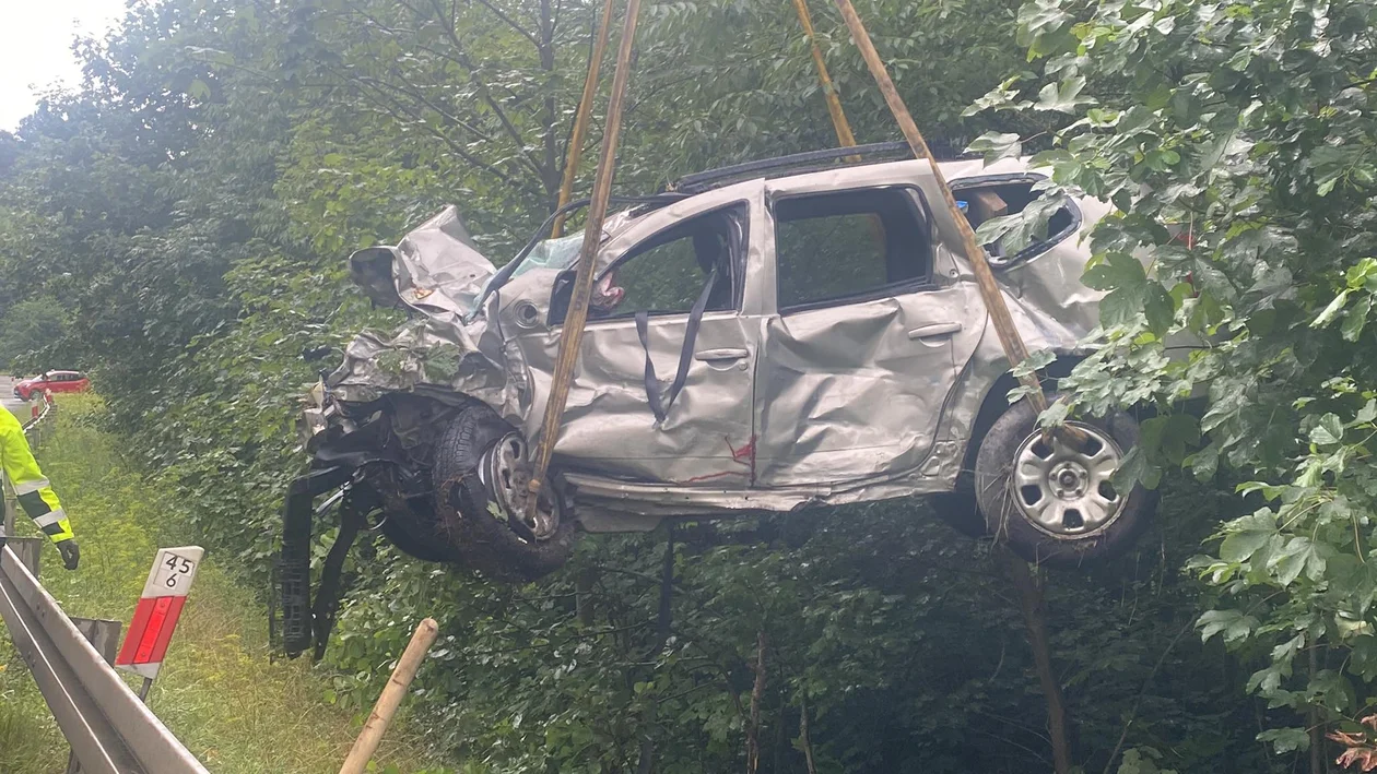 Krajowa ósemka. Tak wyglądał wrak auta po śmiertelnym wypadku. Wstrząsający widok