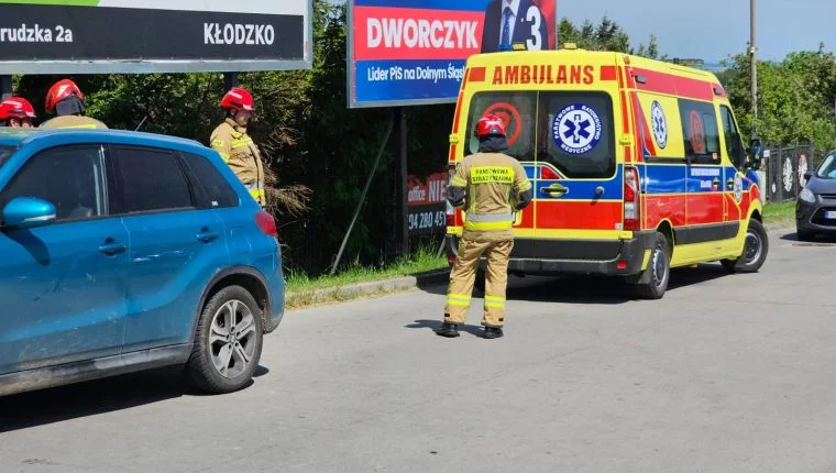 Złoty Stok. Kraksa na krajówce [FOTO] - Zdjęcie główne