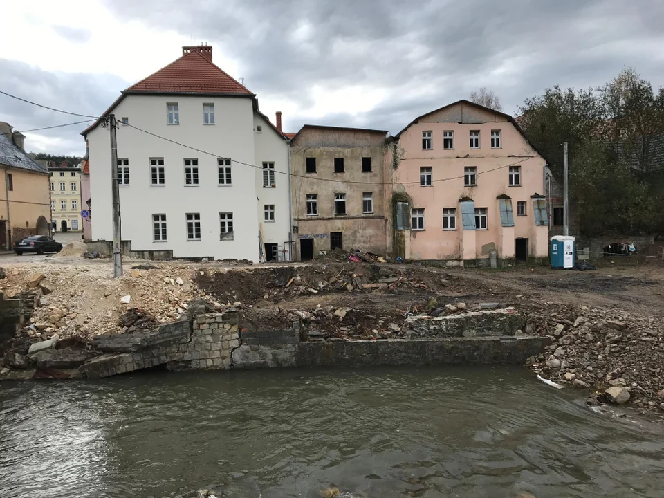 Lądek-Zdrój. Tak wygląda miasto 4 tygodnie po powodzi [zdjęcia]