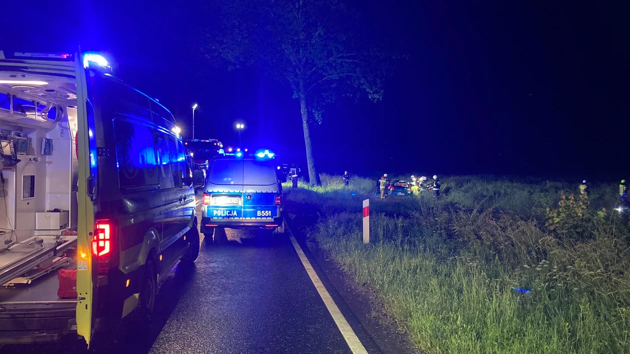 Nocny wypadek między Mielnikiem, a Bystrzycą Kłodzką. 5 osób trafiło do szpitala