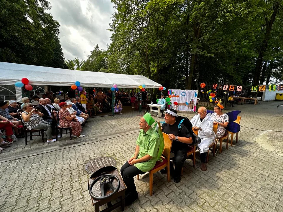 Gmina Kłodzko. Rodzinny piknik w DPS w Podzamku [galeria]