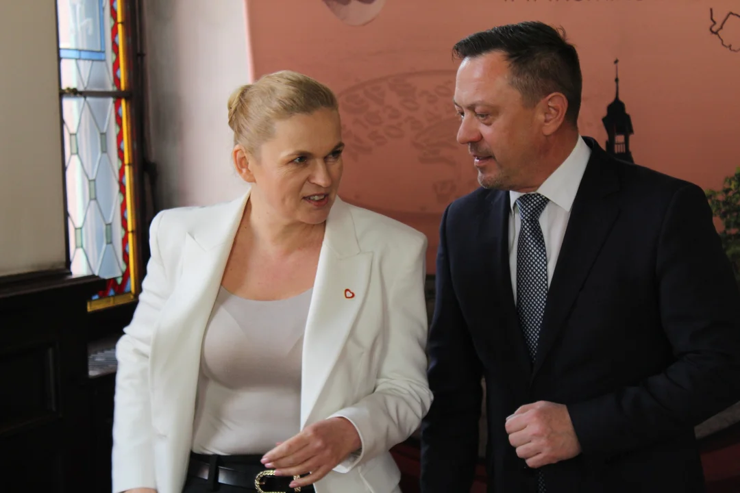 Ministra Edukacji Barbara Nowacka w noworudzkim ratuszu [zdjęcia]