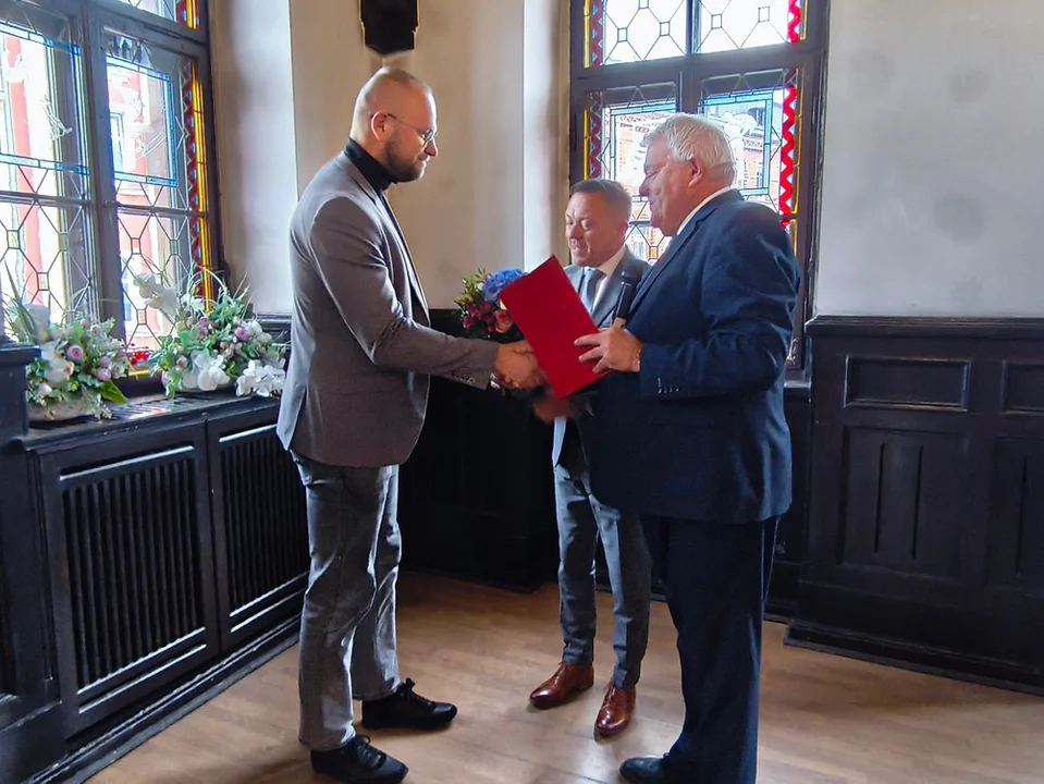Nowa Ruda. Podczas sesji uhonorowano Mistrzynię Polski w Sportowych Rajdach Konnych Natalię Palczak [galeria]