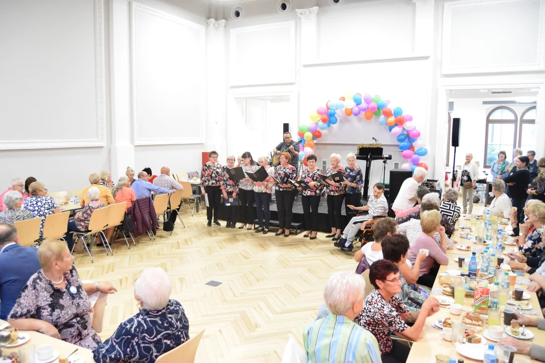 Stu seniorów bawiło się w Centrum Aktywności Lokalnej w Kłodzku