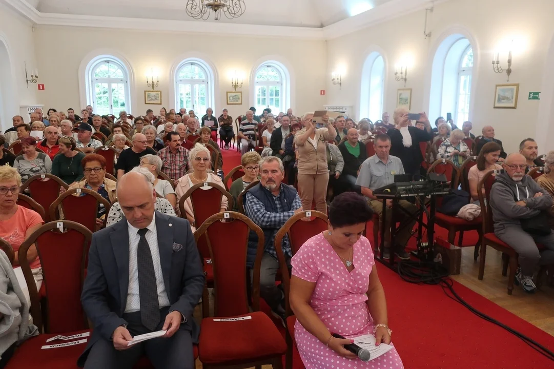 Duszniki-Zdrój. Cudowny koncert muzyki filmowej (i nie tylko) na deskach Teatru Zdrojowego.