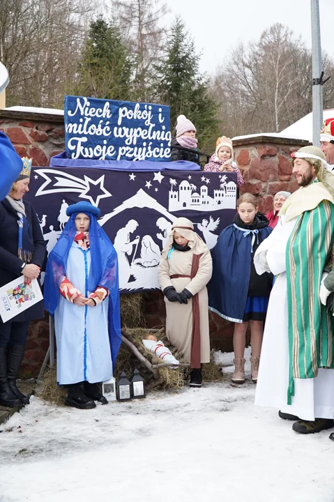 Orszak Trzech Króli przeszedł ulicami Jugowa. Było kolorowo i wesoło [galeria]