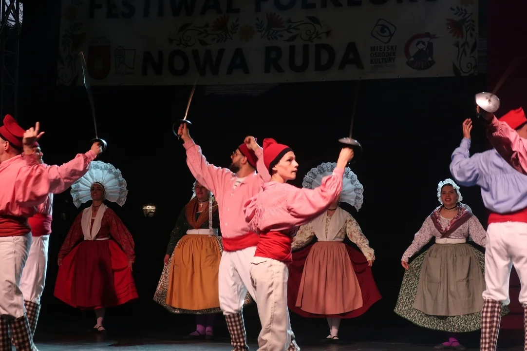 Nowa Ruda. Rozpoczął się Międzynarodowy Festiwal Folkloru [galeria]