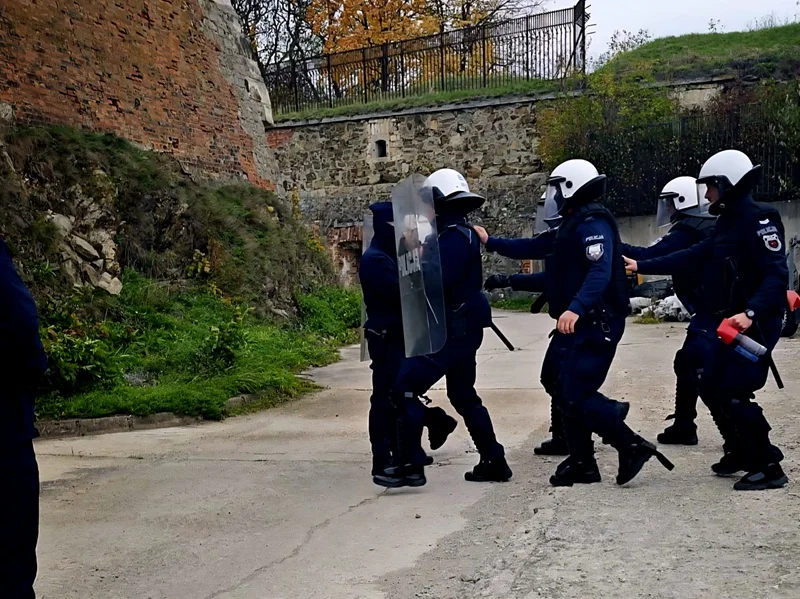 Ząbkowiccy policjanci doskonalą swoje umiejętności – wszystko po to, by mieszkańcy czuli się bezpieczniej