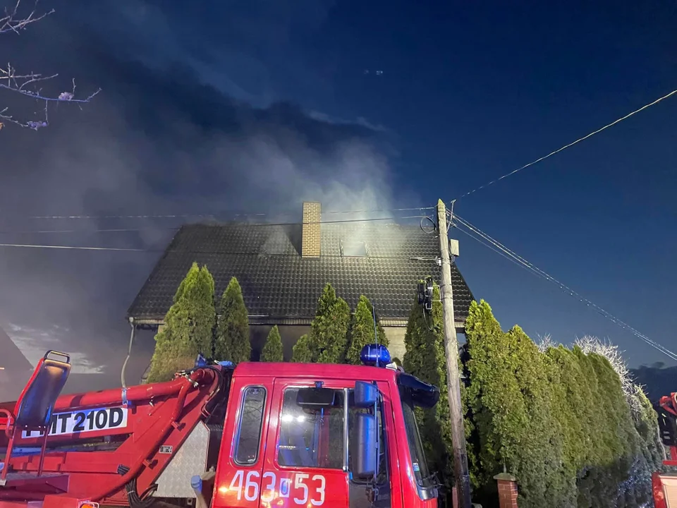 Pożar domu jednorodzinnego w Kamieńcu Ząbkowickim FOTO - Zdjęcie główne