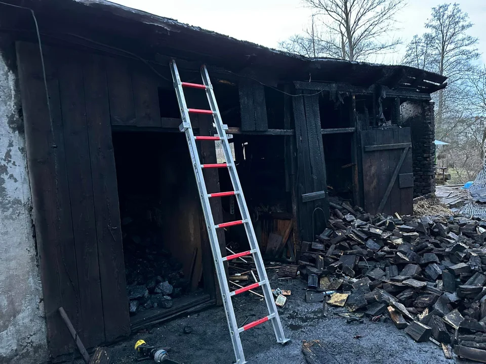 Gmina Nowa Ruda: Pożar komórek lokatorskich w Dzikowcu