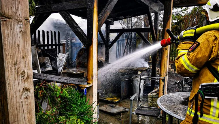 Bardo. Groźny pożar na Ogrodowej [FOTO] - Zdjęcie główne