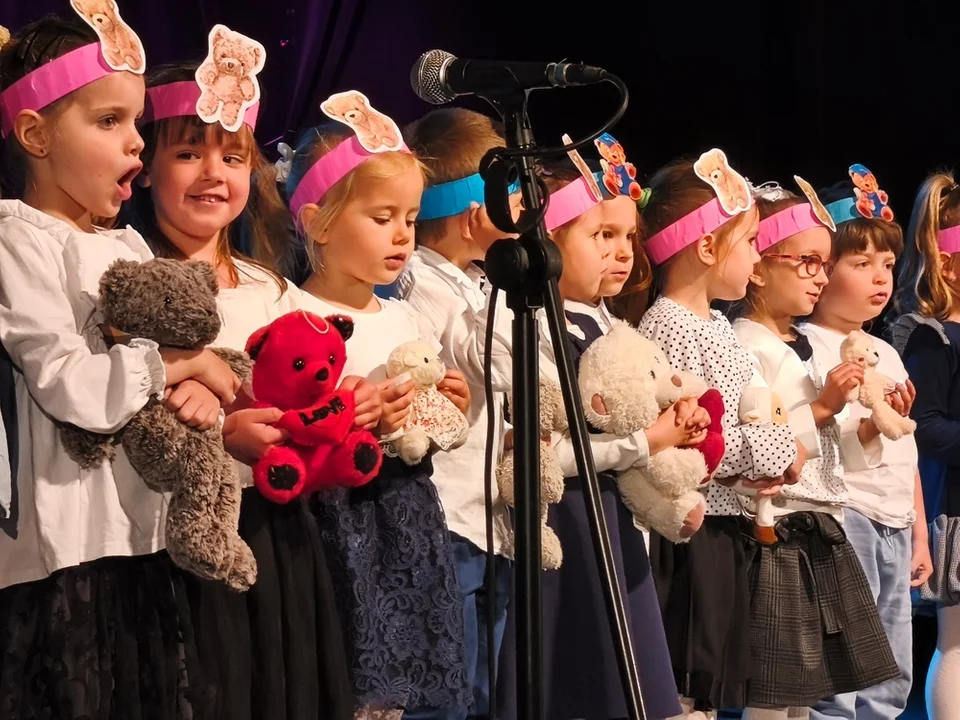 Nowa Ruda. Kolorowy Festiwal Piosenki Przedszkolnej w Miejskim Ośrodku Kultury [galeria]