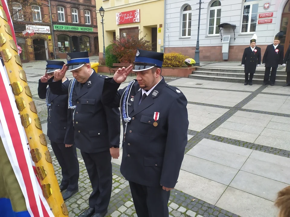 Obchody Święta Niepodległości w noworudzkim rynku