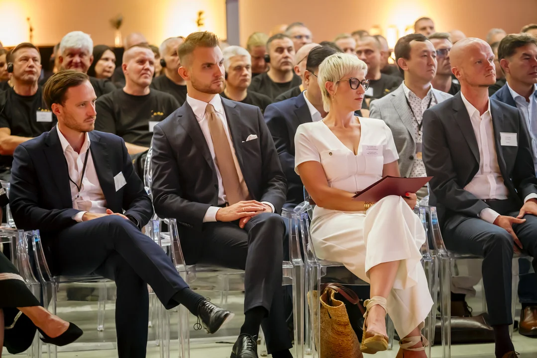 Szwedzki inwestor zrewolucjonizuje europejski rynek - uroczyste otwarcie fabryki pomp ciepła Aira we Wrocławiu