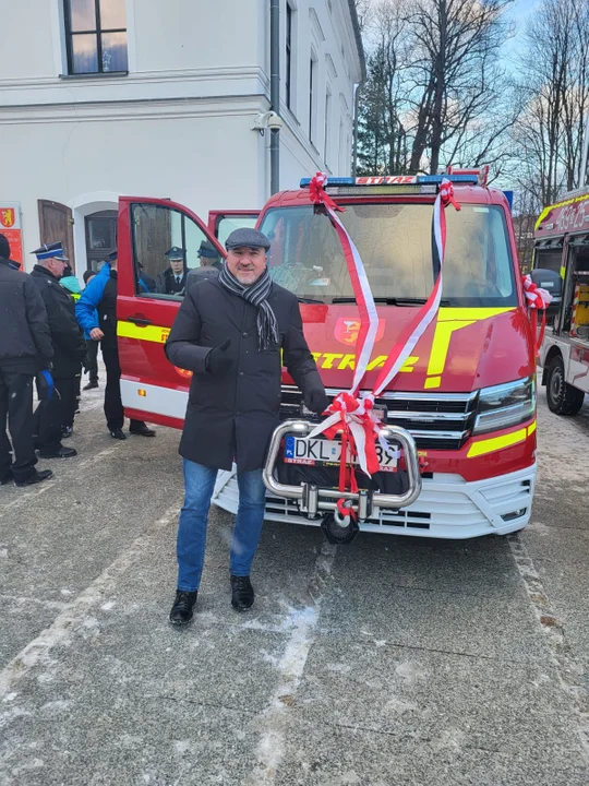 Nowe samochody ratowniczo gaśnicze dla ochotników ze Stronia Śląskiego i Starego Gierałtowa