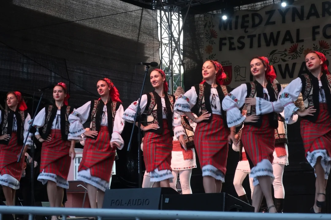 Nowa Ruda. Rozpoczął się Międzynarodowy Festiwal Folkloru [galeria]