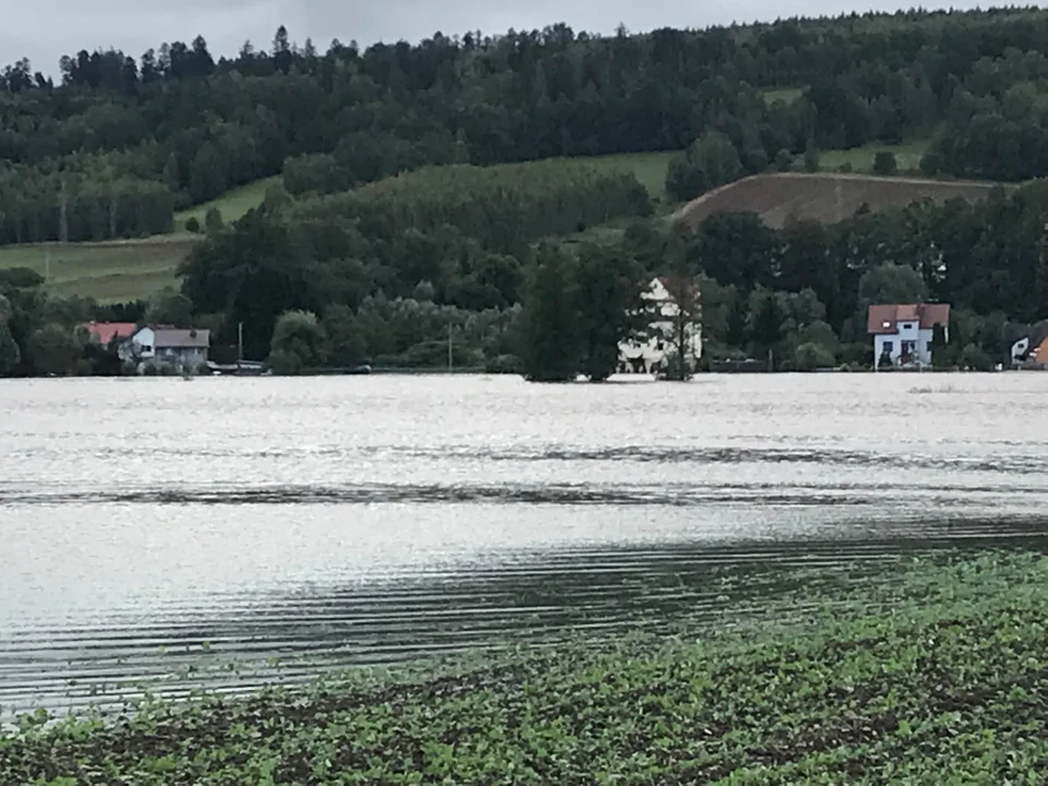 Gmina Radków. Utrudnienia na drodze między Ścinawką Dolną a Roszkowem