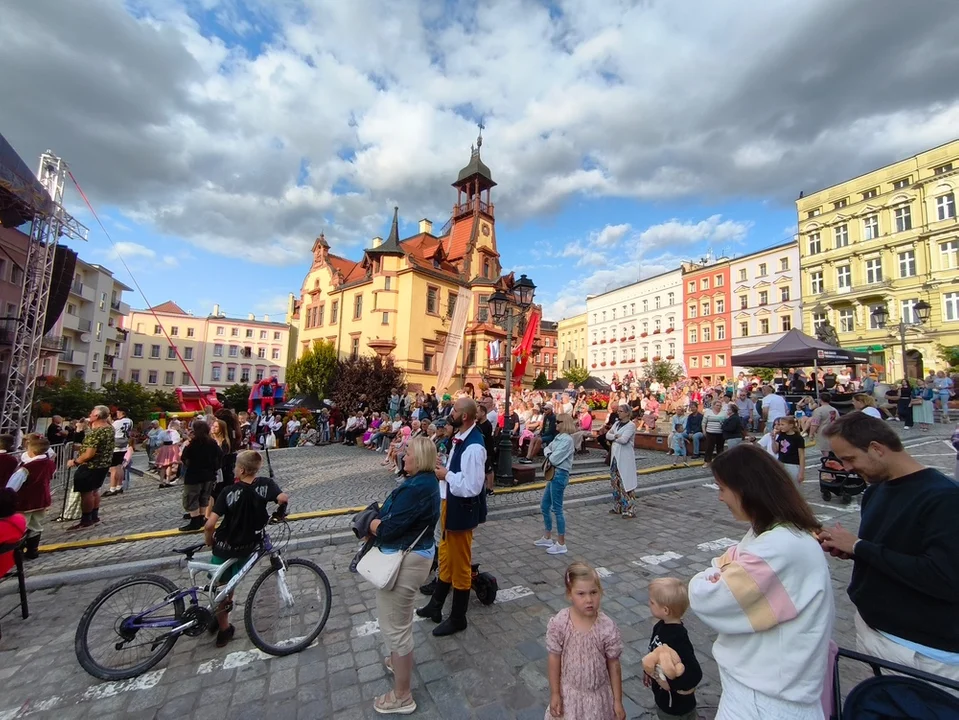Rozpoczął się XXXI Międzynarodowy Festiwal Folkloru [galeria]