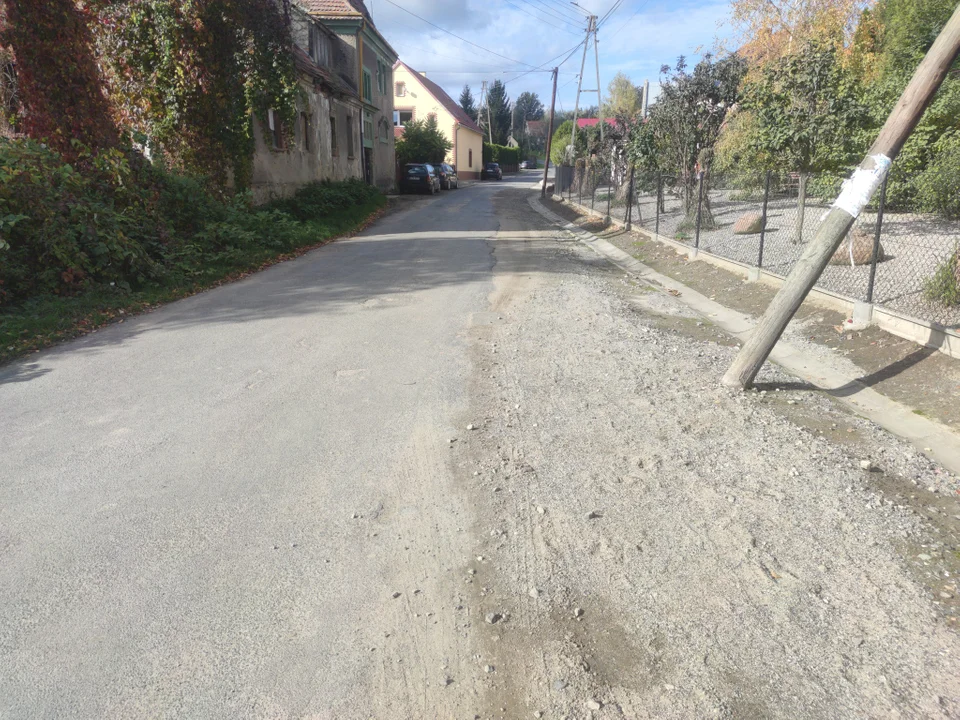 Gmina Ząbkowice Śląskie. Rozpoczyna się remont drogi w Sulisławicach