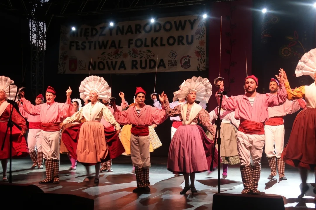 Nowa Ruda. Rozpoczął się Międzynarodowy Festiwal Folkloru [galeria]