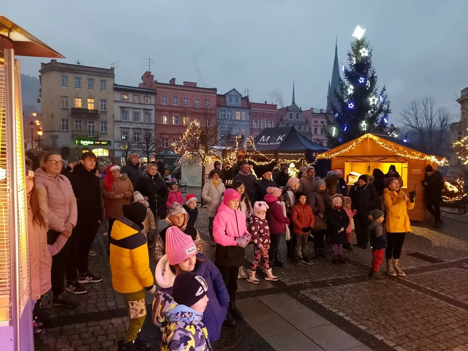 Nowa Ruda. Rozpoczął się Jarmark Bożonarodzeniowy [galeria]