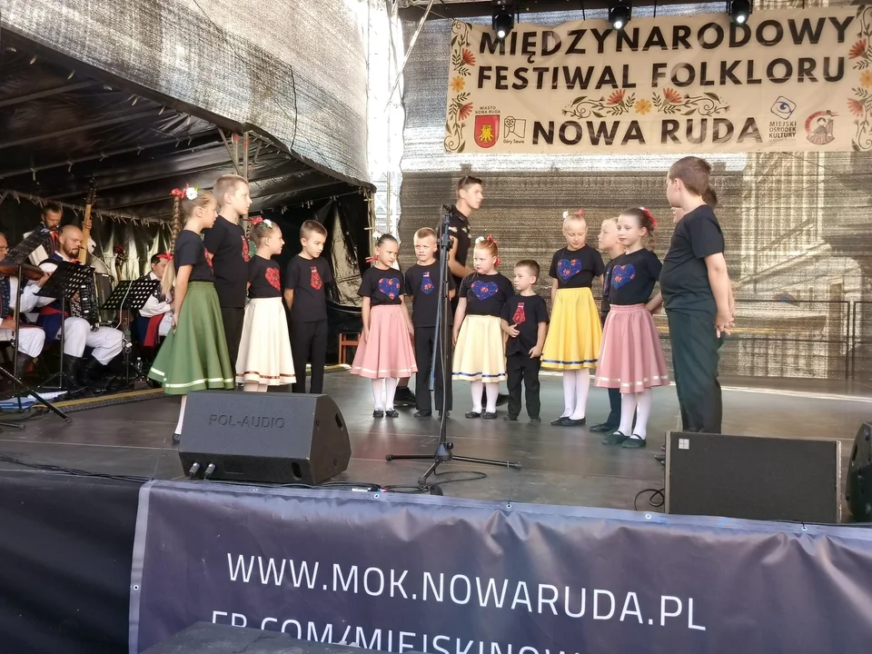 Nowa Ruda. Rozpoczął się Międzynarodowy Festiwal Folkloru [galeria]