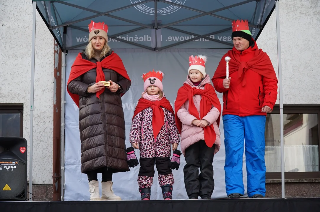 Orszak Trzech Króli przeszedł ulicami Jugowa. Było kolorowo i wesoło [galeria]