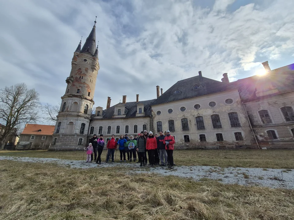 Koło PTTK Gwarków Noworudzkich: Zimowy rajd "Pośród ruin i wież” [zdjęcia]