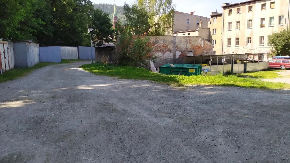 Nowa Ruda. Praca przy budowie nowoczesnych przestrzeni rekreacyjnych wre [galeria]