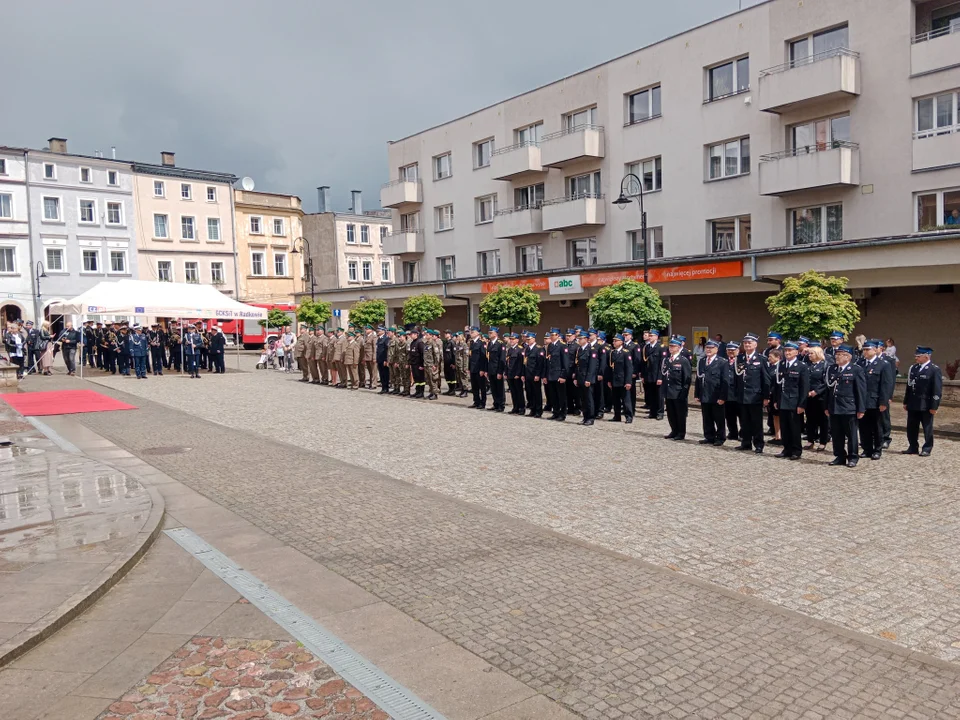 36 strażaków awansowanych podczas powiatowego święta strażaków w Radkowie [galeria]