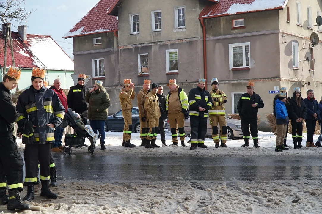 Orszak Trzech Króli przeszedł ulicami Jugowa. Było kolorowo i wesoło [galeria]