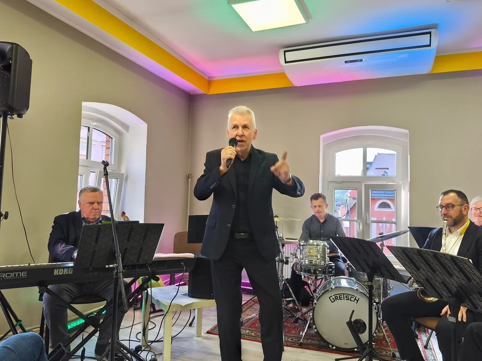 Inauguracja Festiwalu Dzieje Się w Nowej Rudzie. Marek Margielewski, prof. Jan Miodek i Sigit Band w MBP [galeria]