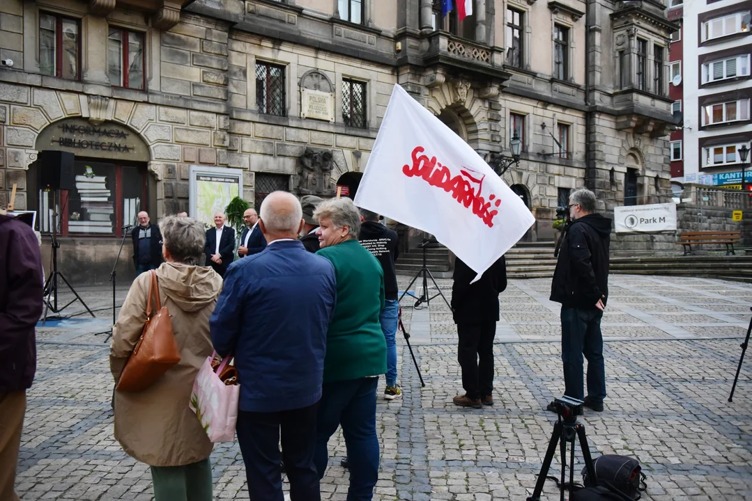 Kłodzko. Uczcili brutalnie stłumiony protest sprzed 41 lat