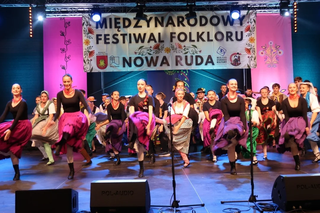 Nowa Ruda. Finał 30. Międzynarodowego Festiwalu Folkloru