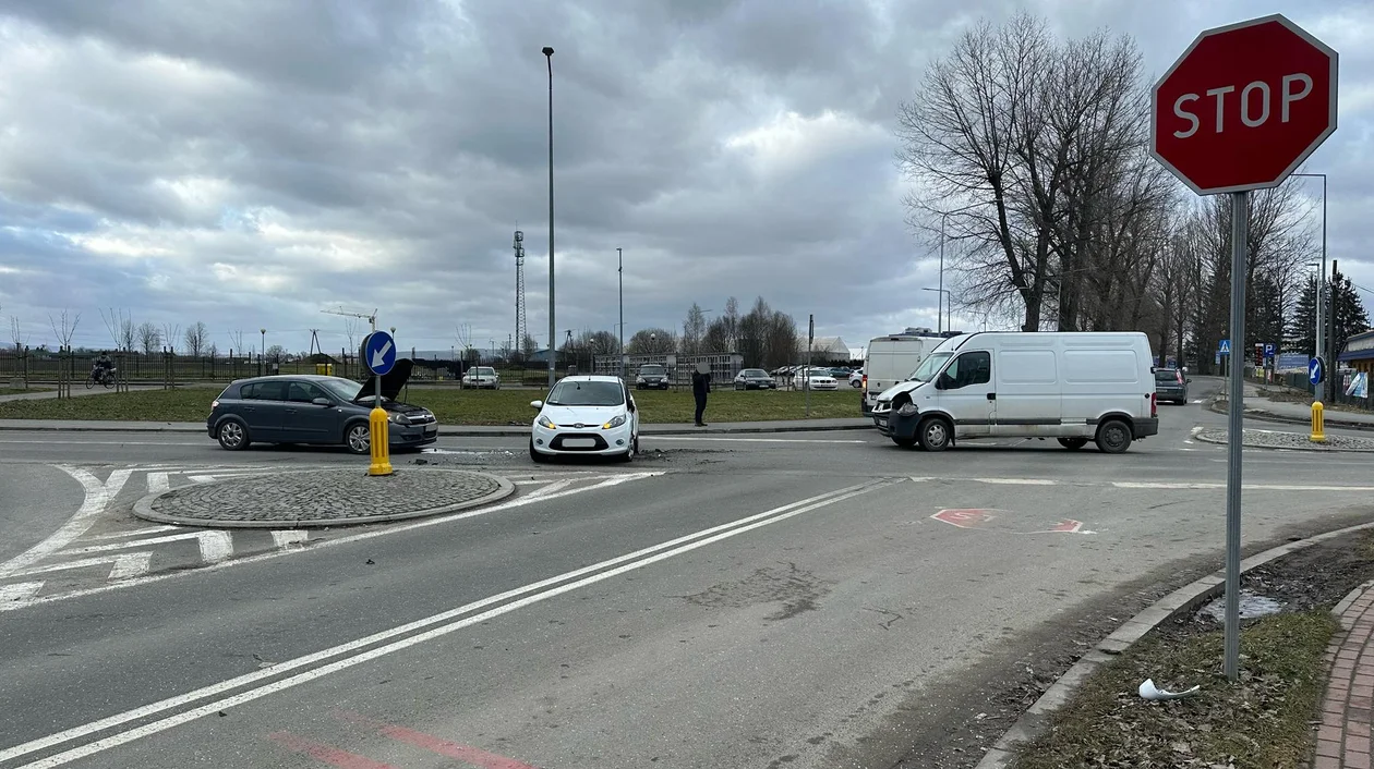 Kłodzko. Kolizja na skrzyżowaniu Objazdowej i Zajęczej [zdjęcia]