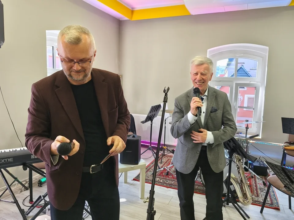 Inauguracja Festiwalu Dzieje Się w Nowej Rudzie. Marek Margielewski, prof. Jan Miodek i Sigit Band w MBP [galeria]