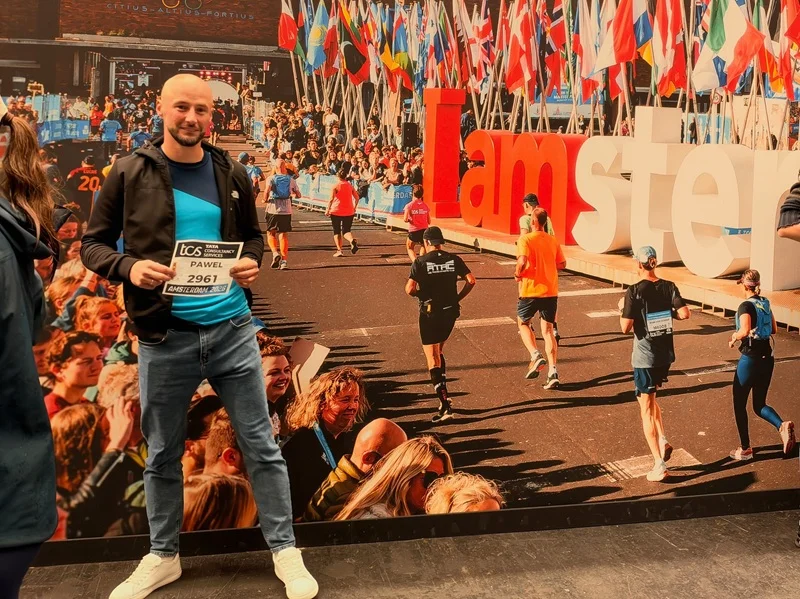 Ząbkowicki policjant Paweł Pitoń ukończył maraton w Amsterdamie! 42 km w 3 godziny i 20 minut [ZDJĘCIA] – zdjęcie 1