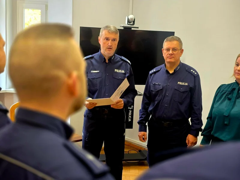 ZĄBKOWICCY POLICJANCI Z AWANSAMI I WYRÓŻNIENIAMI! TO DOWÓD PROFESJONALIZMU I PASJI DO SŁUŻBY