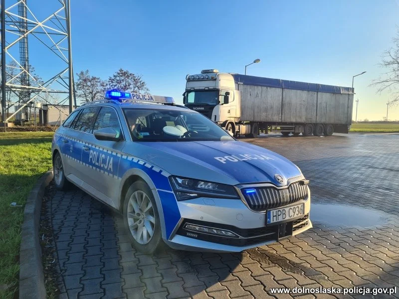 Akcja dolnośląskich policjantów na autostradzie A4 trwa