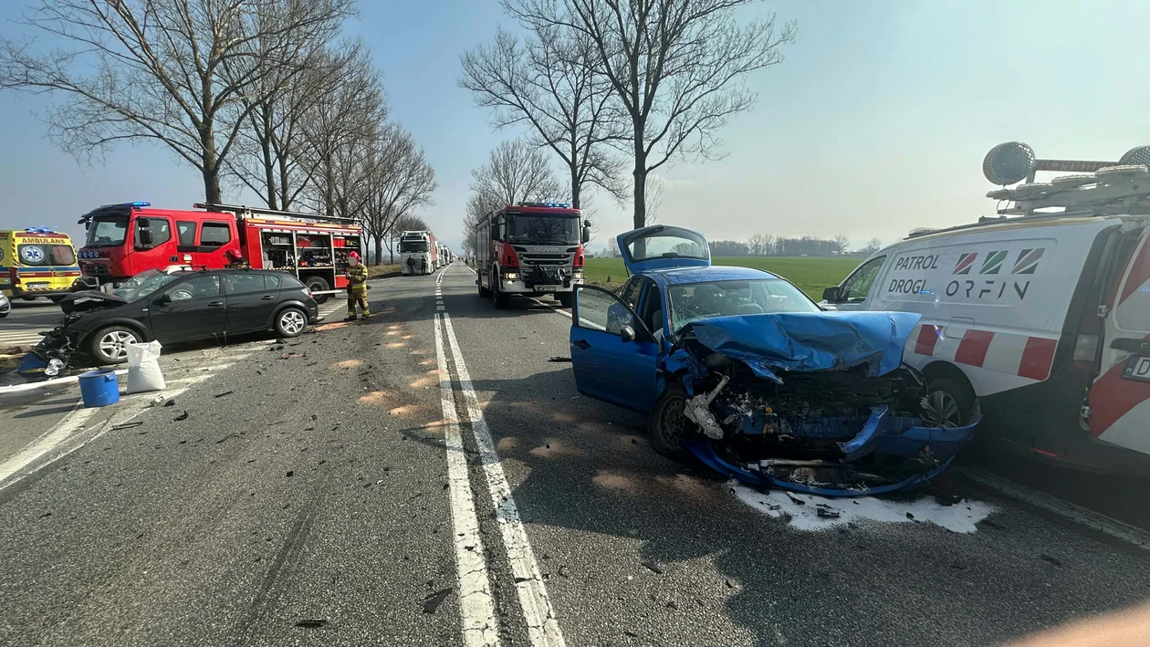 Szalejów Dolny - zderzenie trzech pojazdów na DK8