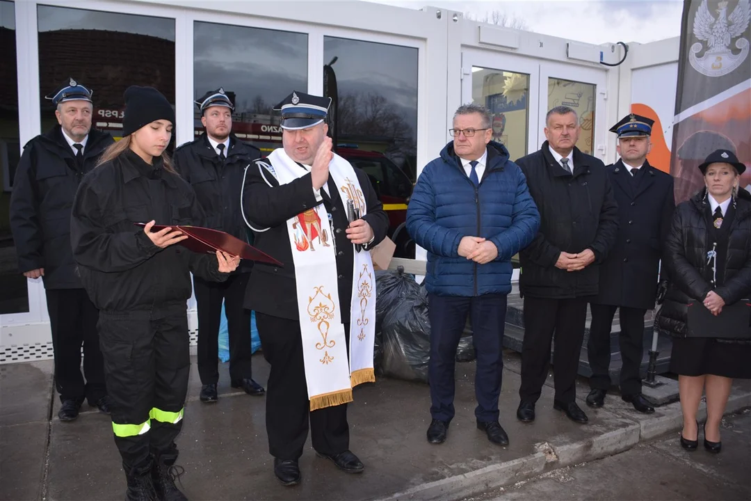 Gmina Kłodzko. Lekki wóz ratowniczo – gaśniczy i quad trafiły do OSP Żelazno [galeria]