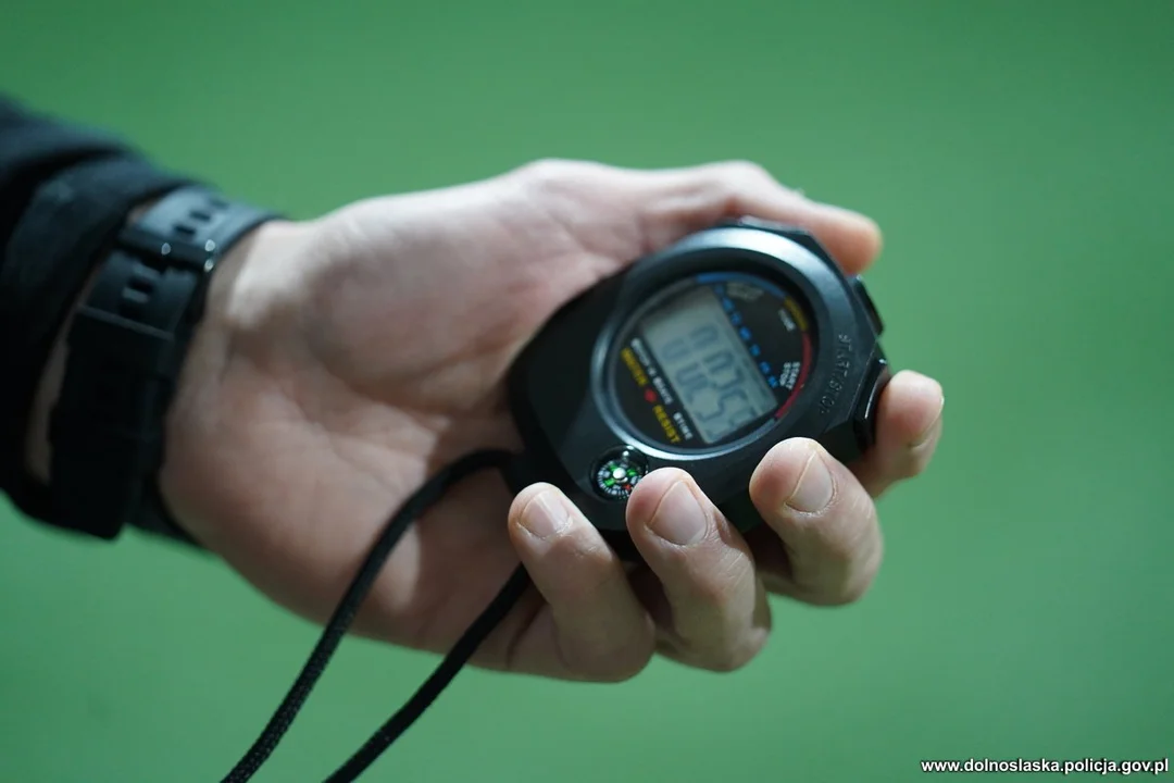 Myślisz, że masz dobrą kondycję? Ten policyjny tor przeszkód szybko to zweryfikuje - Zdjęcie główne