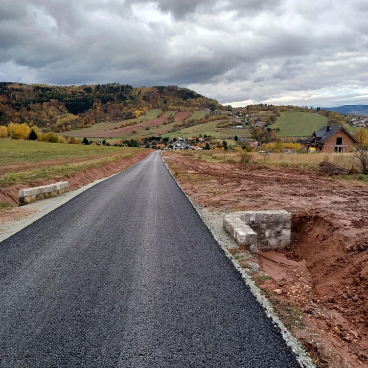 Nowa Ruda. Kończą się prace przy modernizacji kolejnej drogi